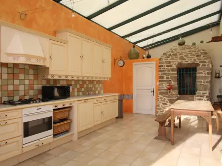 Gîte 6 pers. à La Hague : cheminée, billard, jardin : photo 7