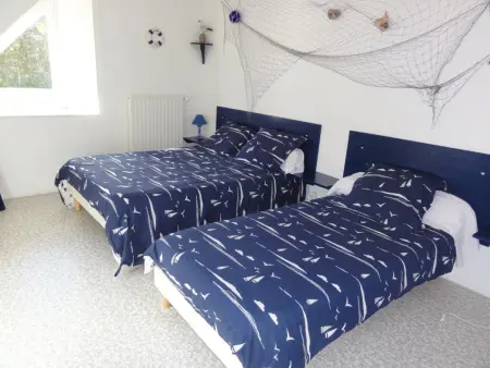 Gîte 6 pers. à La Hague : cheminée, billard, jardin : photo 11