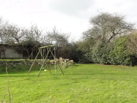 Gîte 6 pers. à La Hague : cheminée, billard, jardin : photo 14