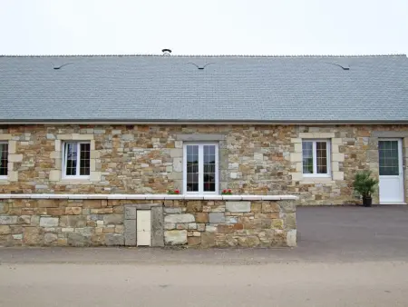 Gîte en pierre plain-pied, Brillevast – 4 pers, terrain clos : photo 4