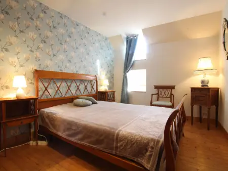 Gîte typique Théville, cheminée et cour close : photo 10