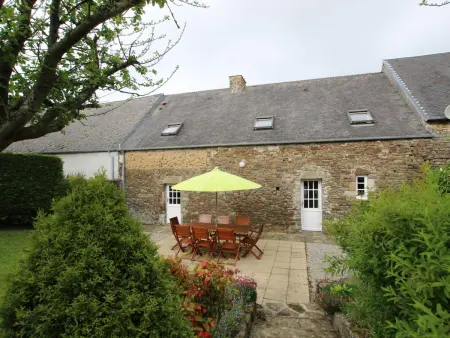 Gite 7 pers. pierre authentique, jardin clos et garage à Canville-la-Rocque : photo 10