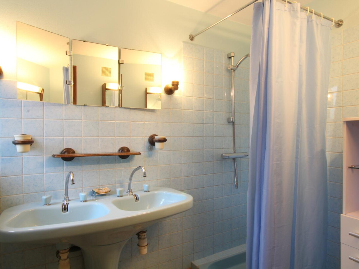 Maison 3 chambres avec jardin Sud-Est, cheminée et garage - Photo 10