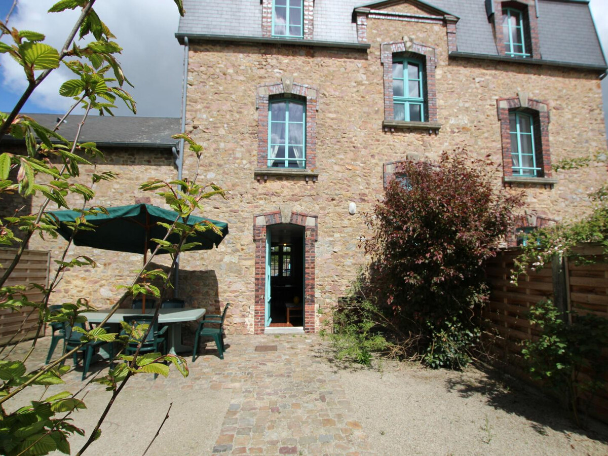 Gîte mitoyenne 5 pers. au cœur du Cotentin avec jardin - Photo 1