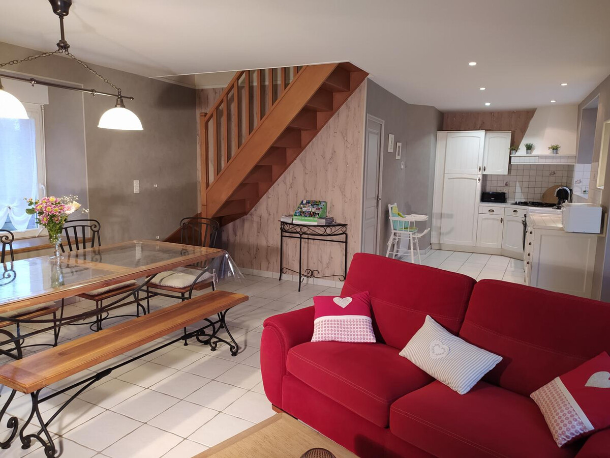 Maison pierre réhabilitée, 1400m² de terrain à Saint-Germain-sur-Ay - Photo 2