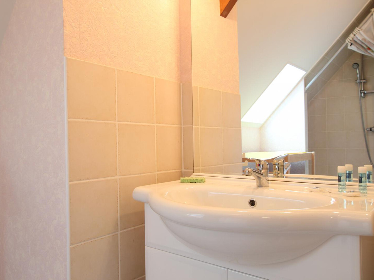 Maison pierre réhabilitée, 1400m² de terrain à Saint-Germain-sur-Ay - Photo 13