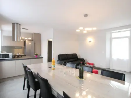 Charmant Gîte Familial avec Jardin près des Plages - 4 Chambres, Cheminée, Animaux Acceptés - Photo 2