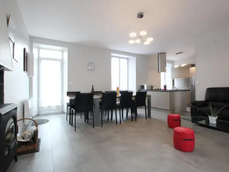 Charmant Gîte Familial avec Jardin près des Plages - 4 Chambres, Cheminée, Animaux Acceptés - Photo 3