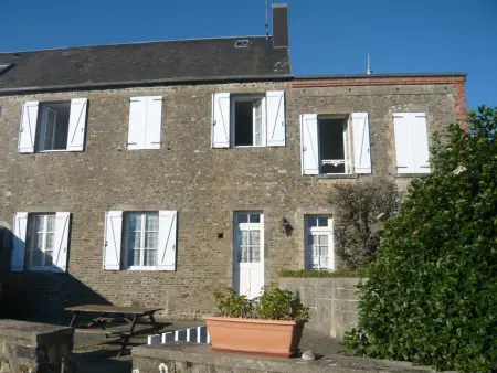 Charmant Gîte Familial avec Jardin près des Plages - 4 Chambres, Cheminée, Animaux Acceptés - Photo 15
