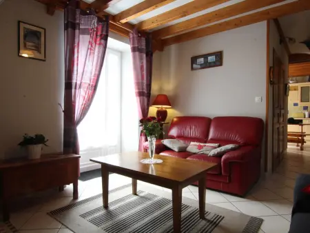 Gîte en pierre avec cheminée et jardin clos à Surtainville : photo 5
