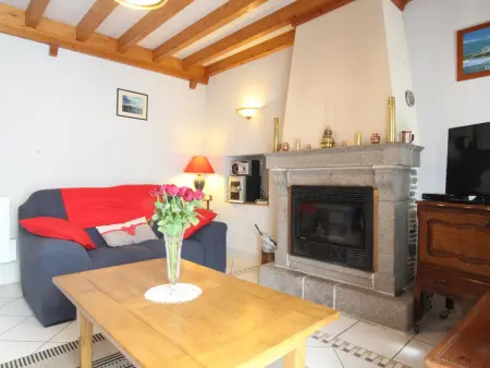 Gîte en pierre avec cheminée et jardin clos à Surtainville : photo 6