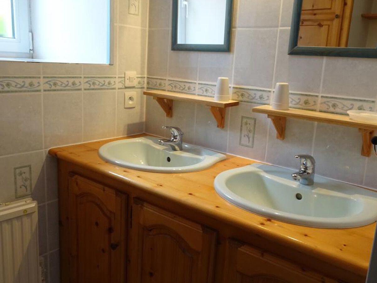 Gîte 3 chambres avec terrain de jeux à Tamerville - Photo 10