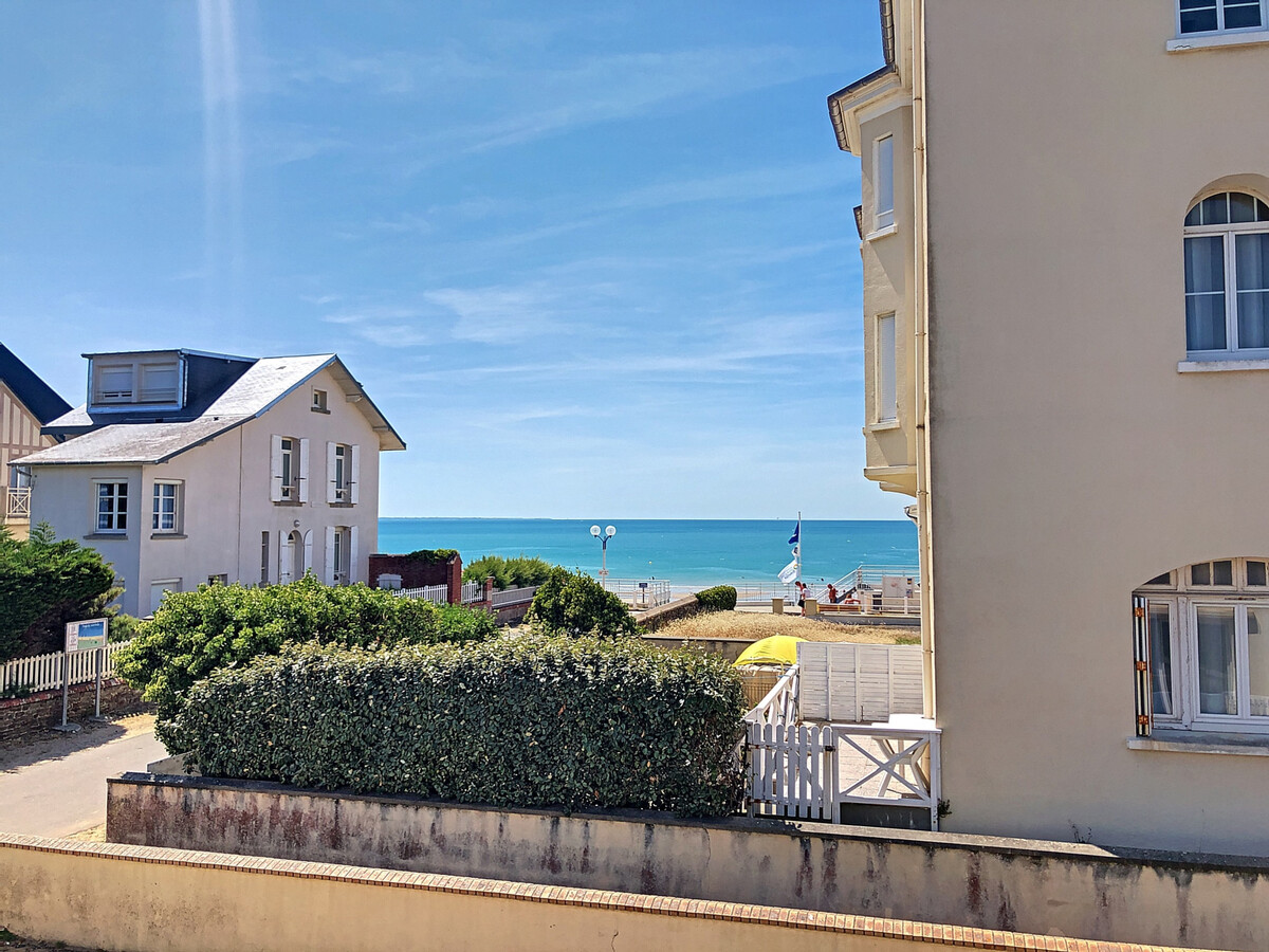 Maison de ville à 50m de la plage, 2 chambres, cour - Photo 1