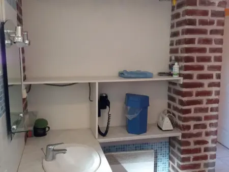 Gîte spacieux à Croisilles, 7 pers, terrasse sud, parking, wifi, proche Arras, parc expo, base nautique - Photo 7