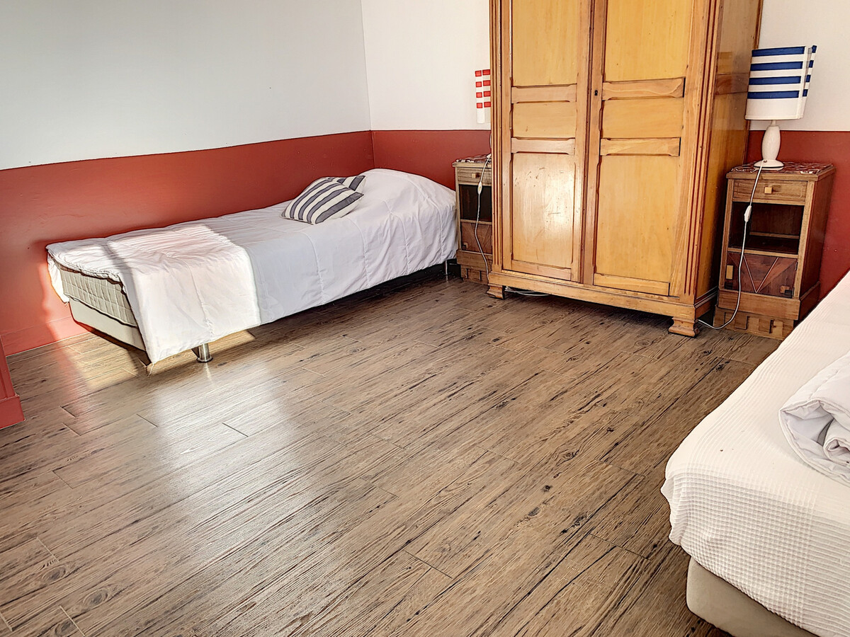Villa 5 chambres face plage Kairon, vue Granville - Photo 15