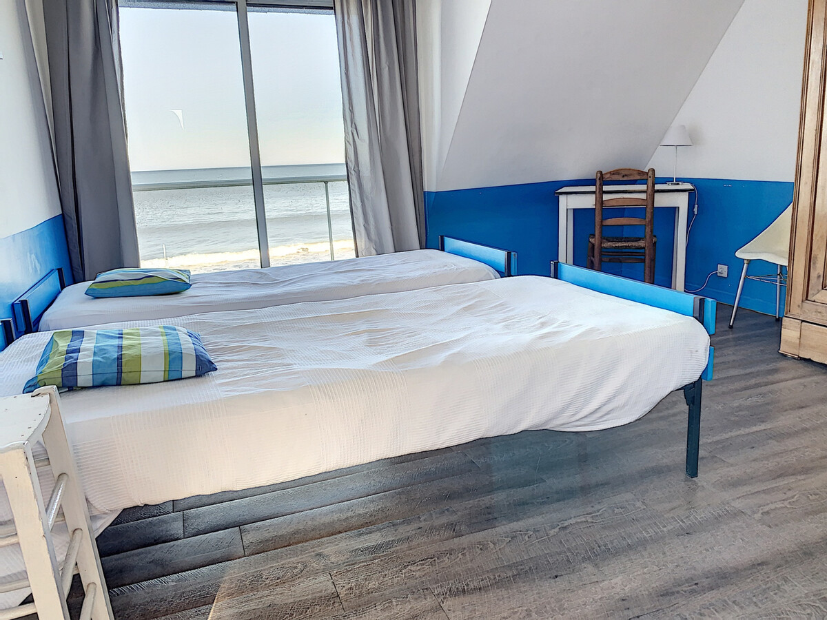 Villa 5 chambres face plage Kairon, vue Granville - Photo 16