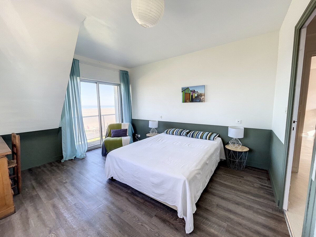 Villa 5 chambres face plage Kairon, vue Granville - Photo 19