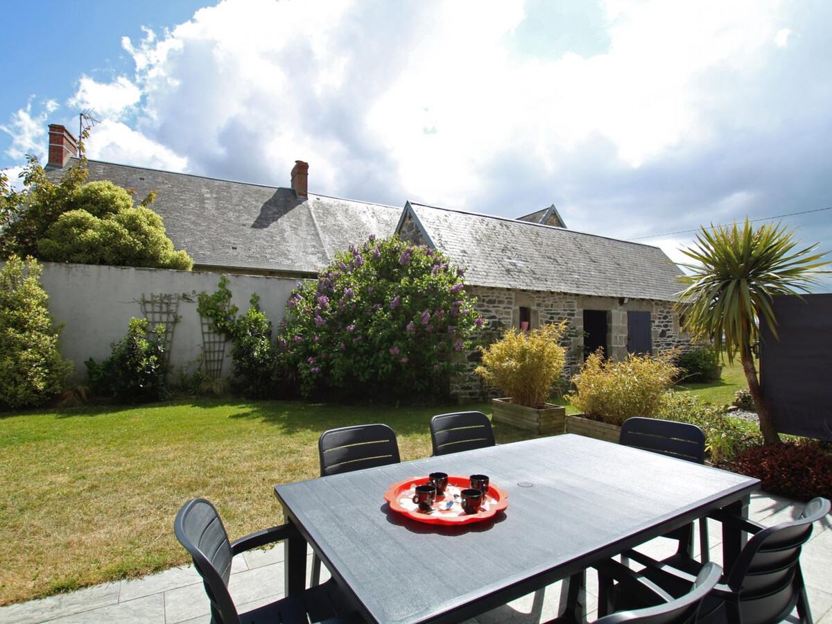 Gîte en bord de mer à Lingreville avec vélos et jardin - Photo 9