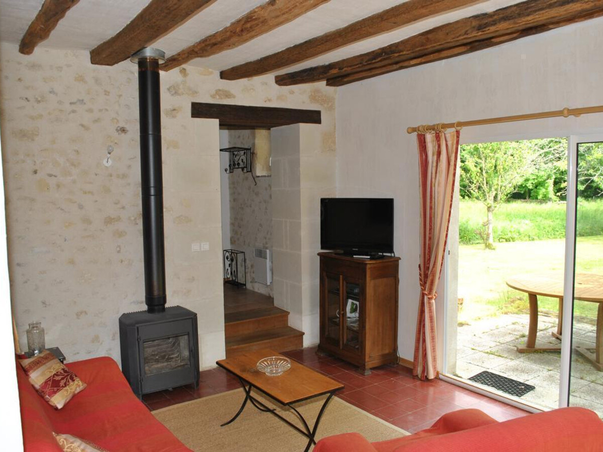 Maison XVIIIe à Cheillé, jardin 800 m² et GR3 - Photo 6
