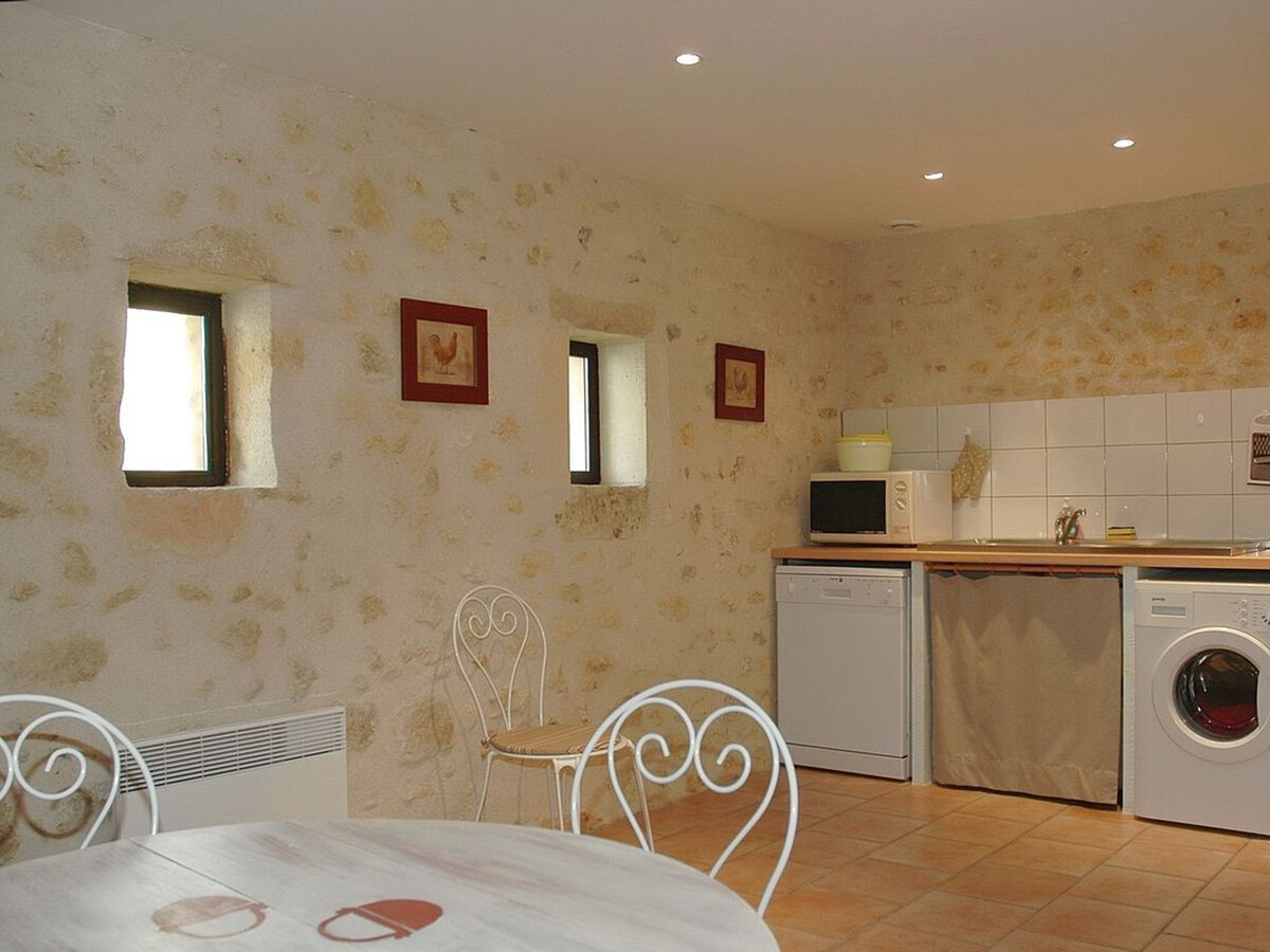 Maison XVIIIe à Cheillé, jardin 800 m² et GR3 - Photo 7