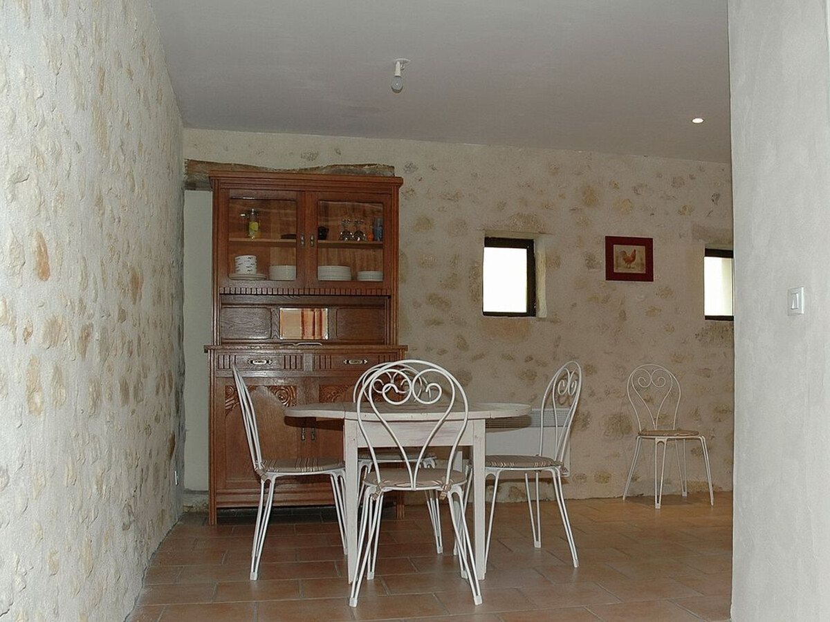 Maison XVIIIe à Cheillé, jardin 800 m² et GR3 - Photo 9