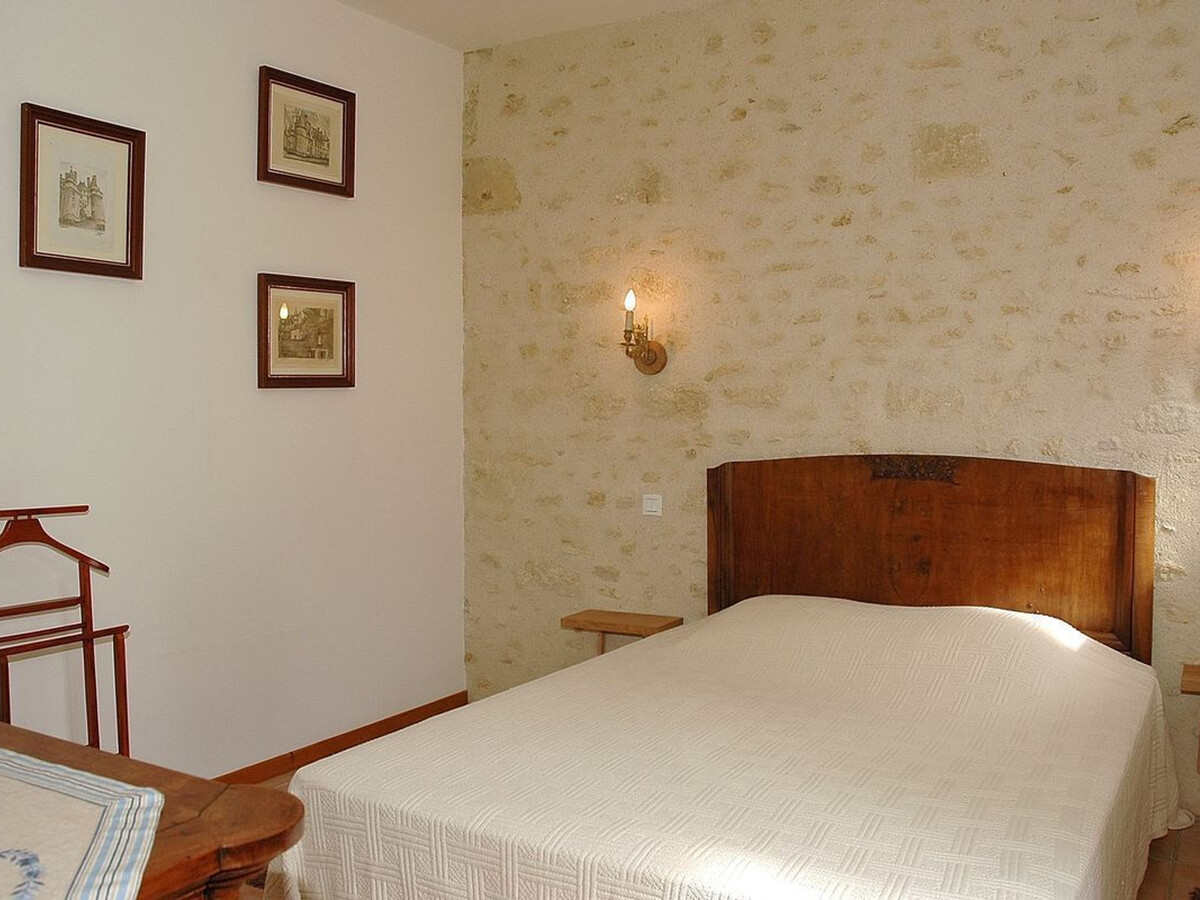 Maison XVIIIe à Cheillé, jardin 800 m² et GR3 - Photo 10