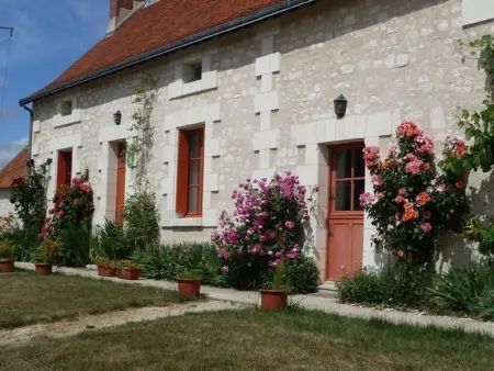 Location gite à Saint Senoch, Gîte Tourangeau près de Loches avec Cheminée et Jardin
