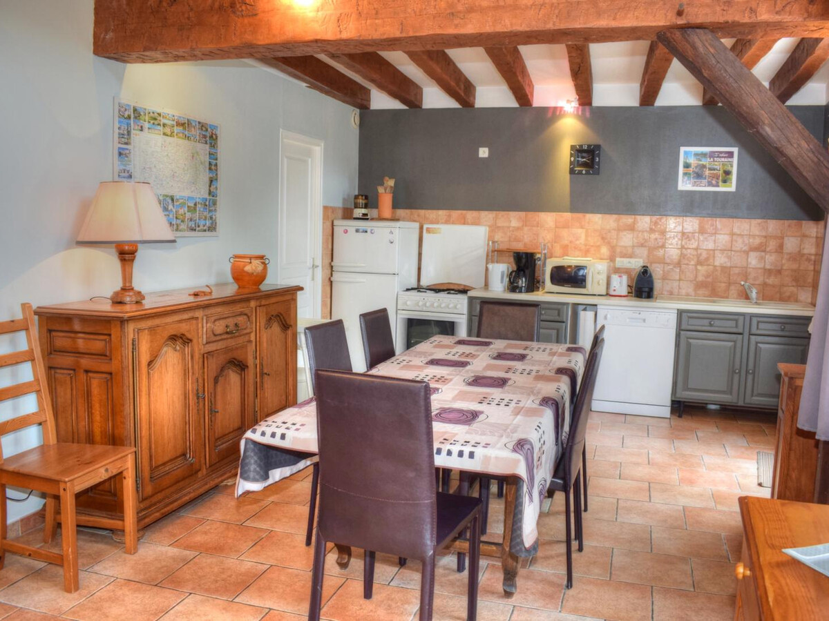 Gîte 105 m² à Montrésor, jardin 250 m² et équipement bébé - Photo 4