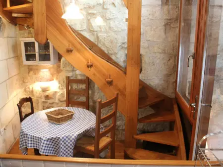 Gîte Médiéval Croglodytique à Loches avec Animaux Acceptés - Photo 2