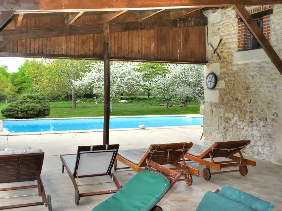Gîte 10 pers., ancien relais de chasse XVe, piscine chauffée - Photo 4