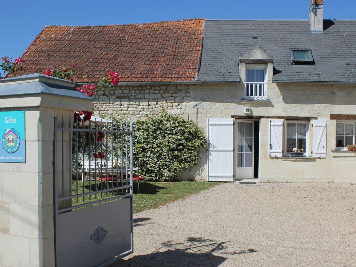 Gîte en tuffeau rénové, cour privative, vélos à Savigny - Photo 1