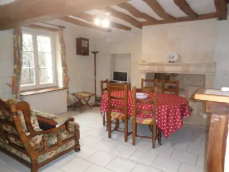 Maison tourangelle restaurée, 3 chambres, jardin clos, village viticole, proche loisirs et équipements bébé - Photo 4