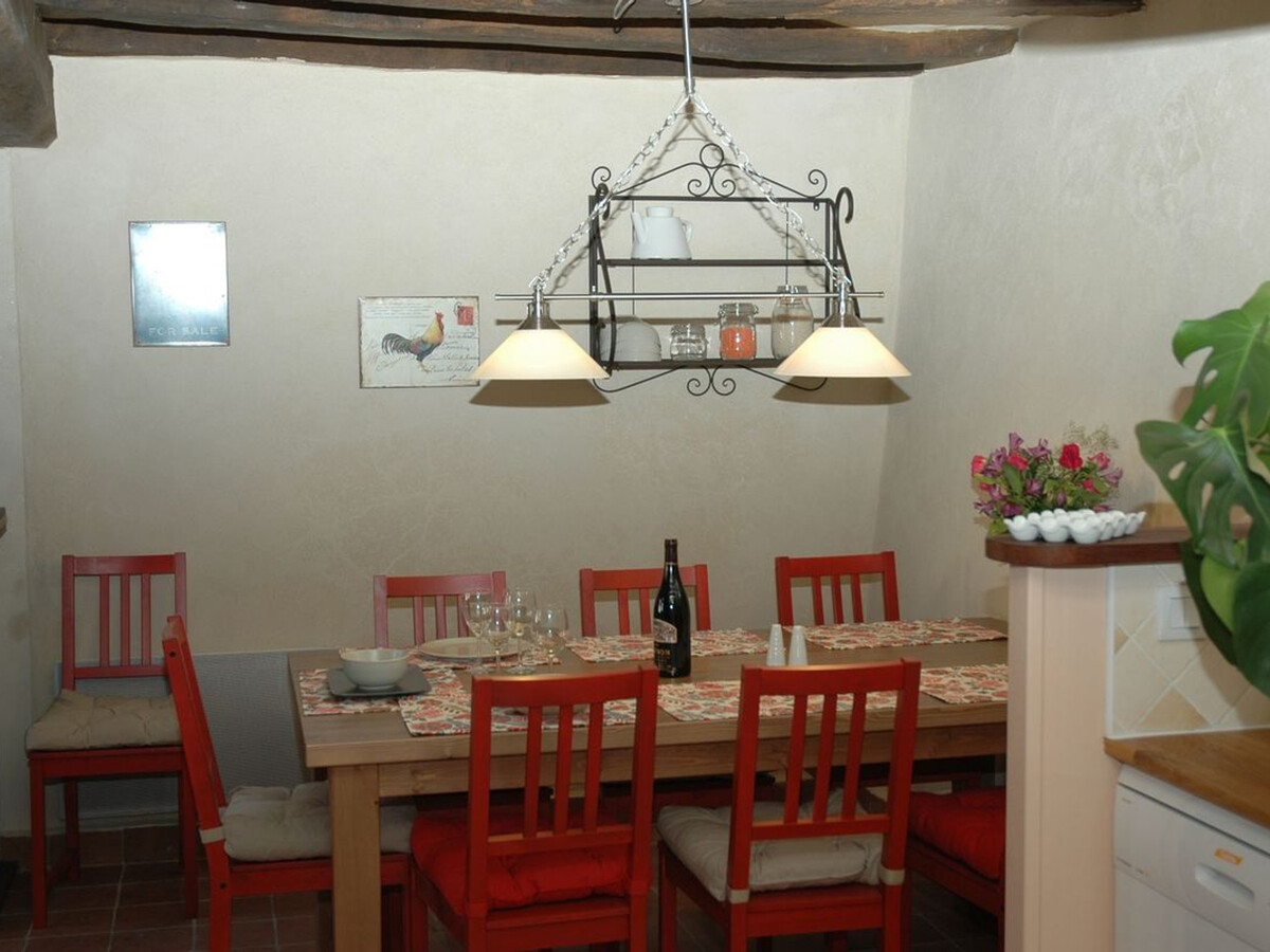 Gîte en ferme seigneuriale avec piscine privée à Brizay - Photo 4