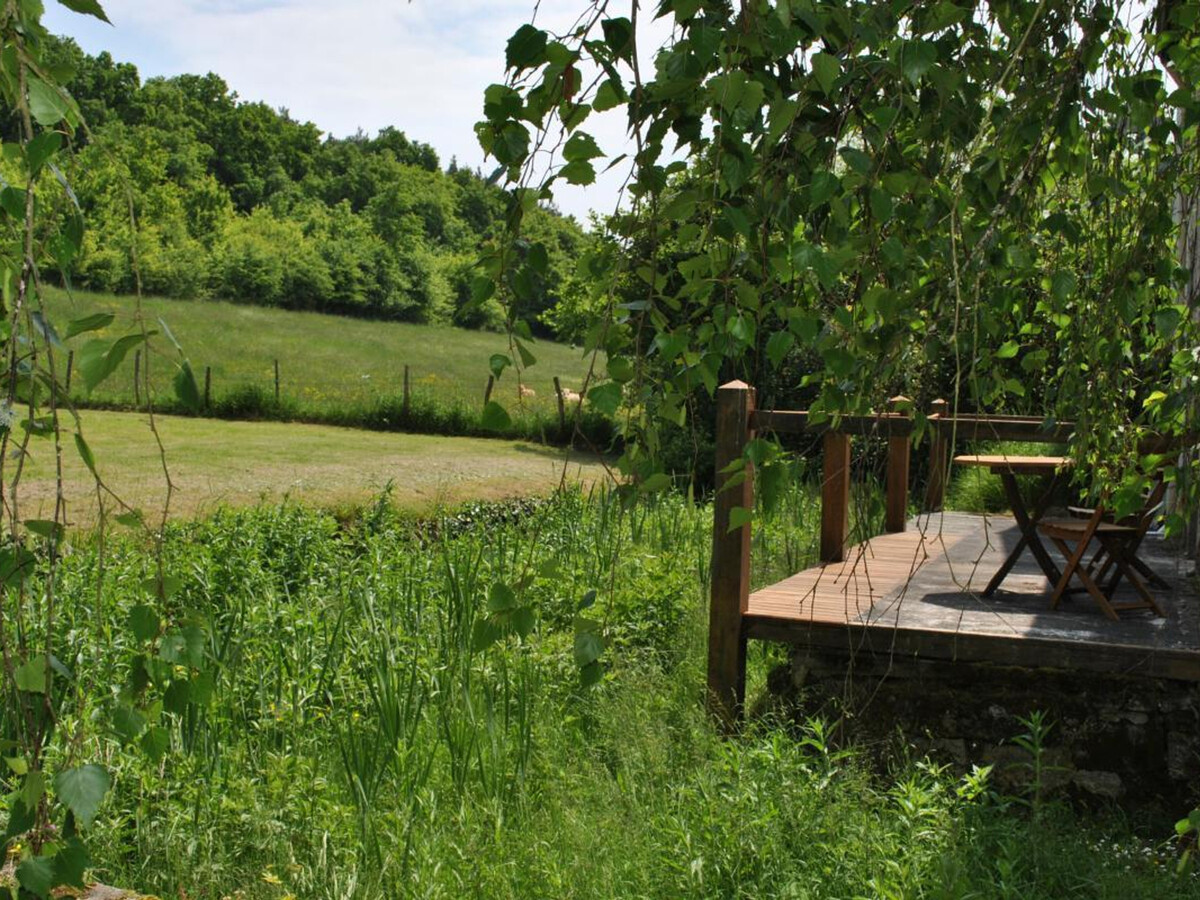 Gîte paysan XIXe avec terrasse sur ruisseau à Cheillé - Photo 3