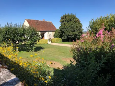 Location gite à Parçay sur Vienne, Maison en campagne avec cheminée et animaux acceptés