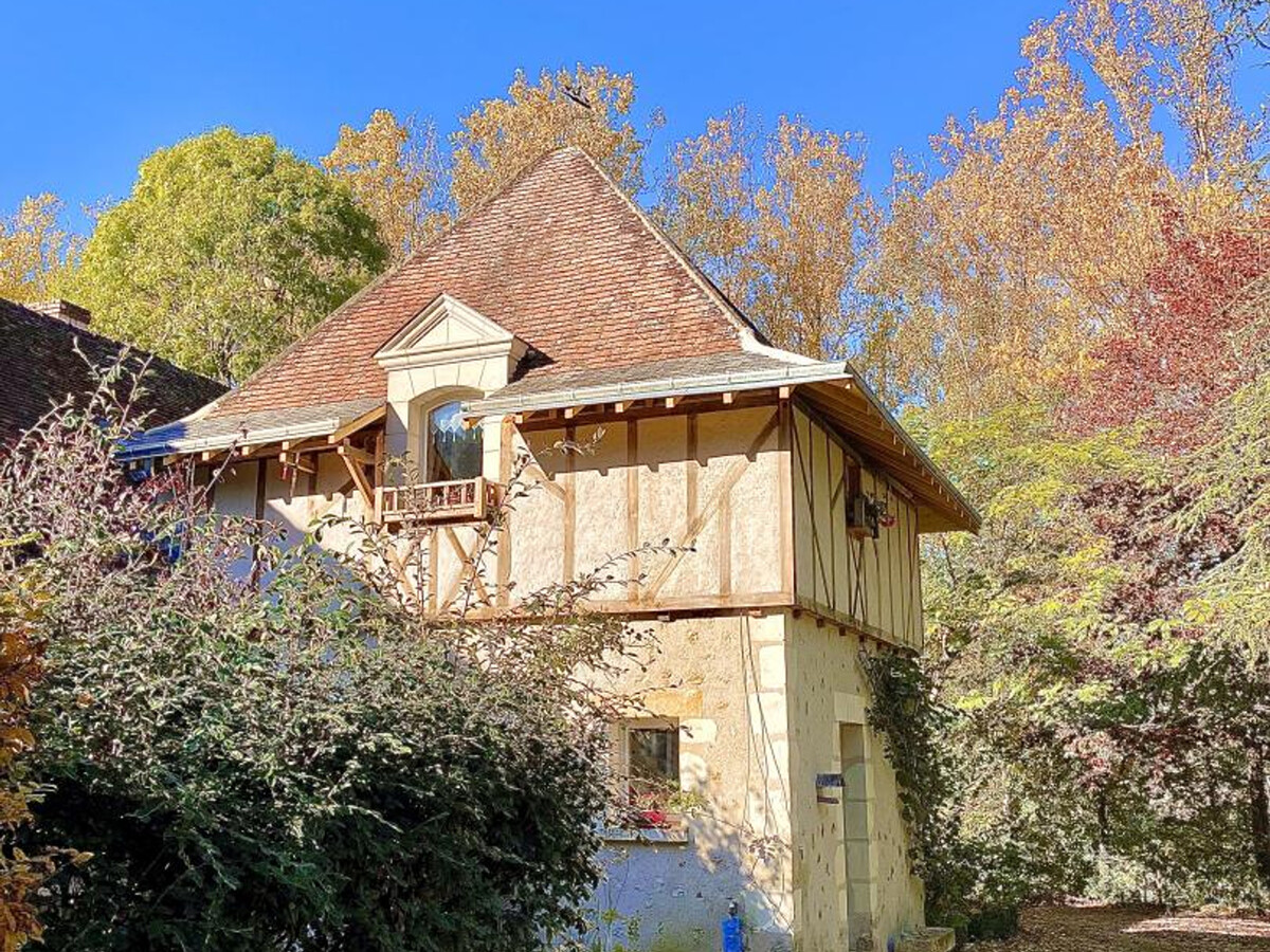 Gîte 2 pers. dans une tour du XVIIIe, parc boisé 3 ha - Photo 1