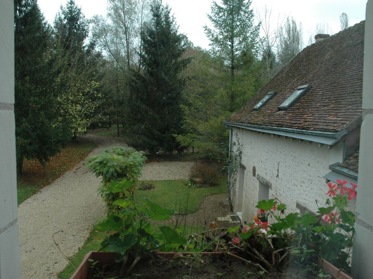 Gîte 2 pers. dans une tour du XVIIIe, parc boisé 3 ha - Photo 4