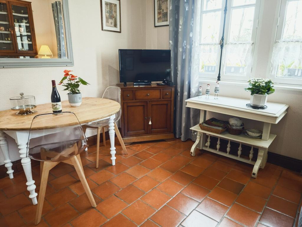 Gîte 2 pers. dans une tour du XVIIIe, parc boisé 3 ha - Photo 6