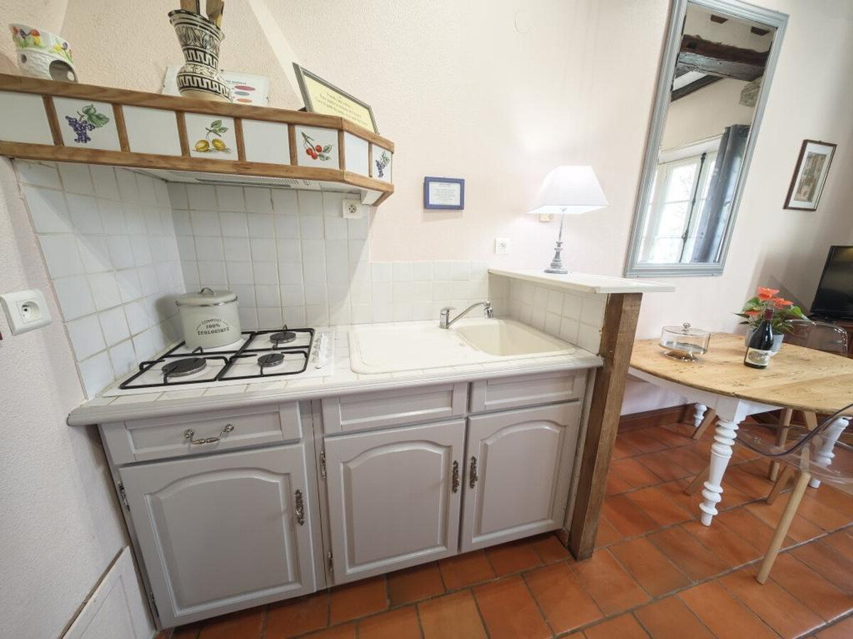 Gîte 2 pers. dans une tour du XVIIIe, parc boisé 3 ha - Photo 10