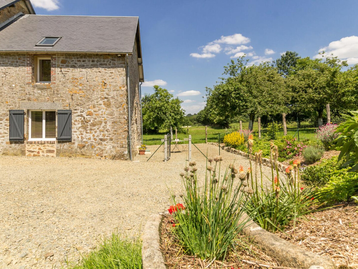 Gîte normand avec poêle à bois, cour privée et verger - Photo 3
