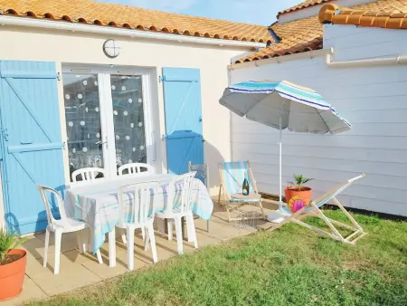 Location maison à La Tranche sur Mer, Maison avec Jardin, 900m Plage, 2 Chambres, Parking Inclus, Animaux Acceptés - La Tranche-sur-Mer