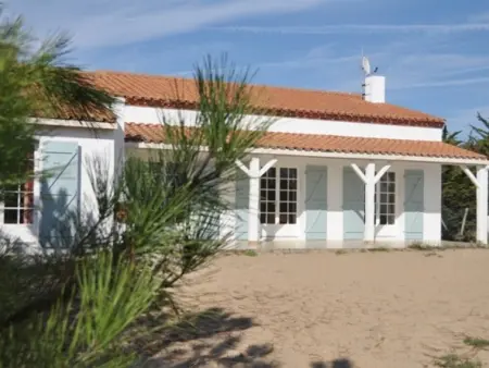 Location maison à La Tranche sur Mer, Villa spacieuse avec terrasse en bord de mer et animaux acceptés