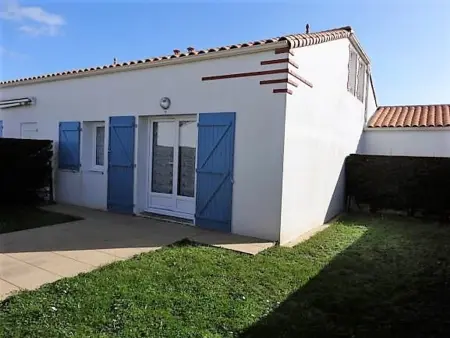 Location maison à La Faute sur Mer, Maisonnette Vendéenne avec Piscine Privée