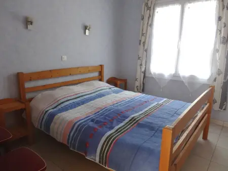 Maisonnette ensoleillée, à 100m de la plage, animaux sur demande - Photo 4
