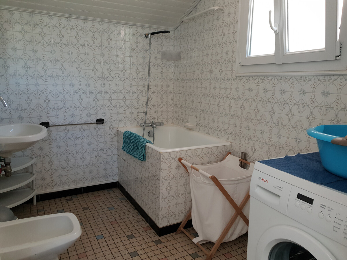 Maison rénovée style vendéen, 400 m de la plage - Photo 9