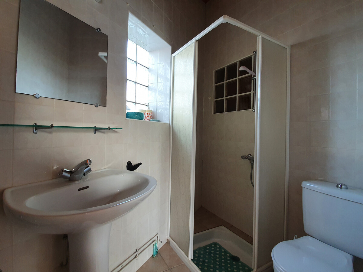 Maison rénovée style vendéen, 400 m de la plage - Photo 12