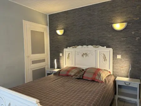 Charmant gîte près d'un château avec jardin, terrasse, parking et WiFi, à 14 km de Vichy - Photo 1