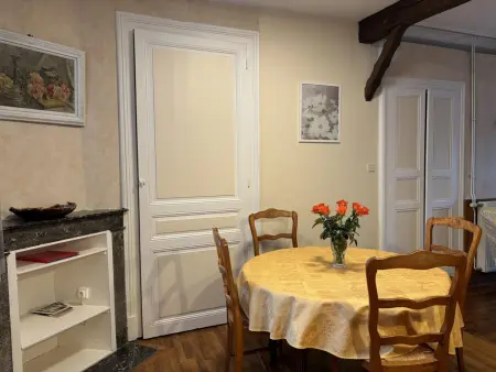 Charmant gîte près d'un château avec jardin, terrasse, parking et WiFi, à 14 km de Vichy - Photo 7