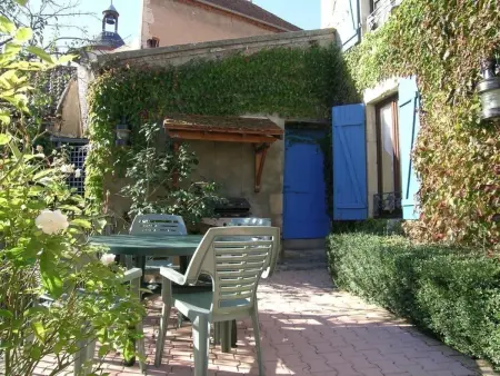 Charmant gîte près d'un château avec jardin, terrasse, parking et WiFi, à 14 km de Vichy - Photo 11
