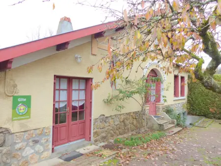 Location gite à Hérisson, Maison indépendante près village médiéval
